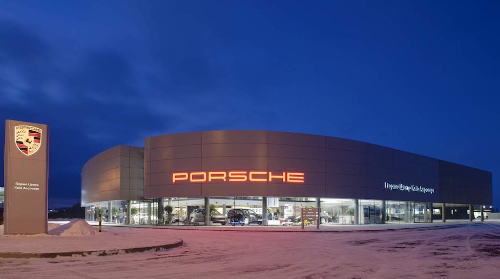 porsche_center_kyiv_airport_(42)