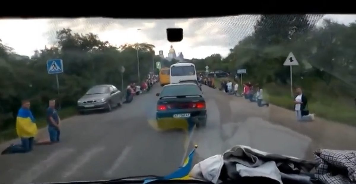 скриншот с видео