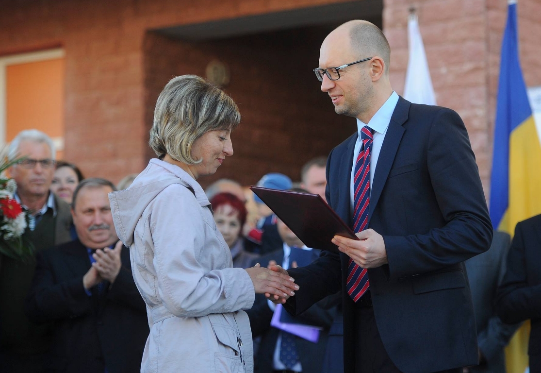facebook.com/yatsenyuk.arseni