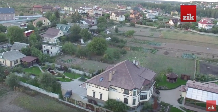 скриншот с видео