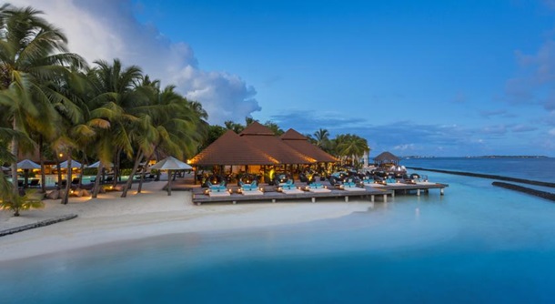 Сайт отеля Kurumba Maldives