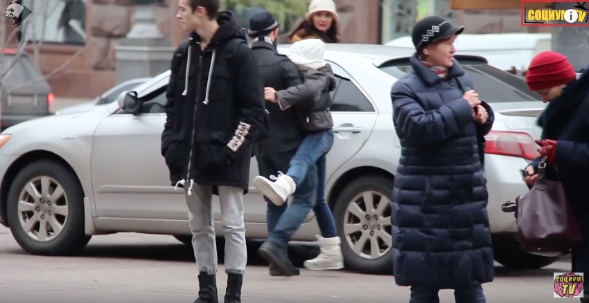 скриншот с видео