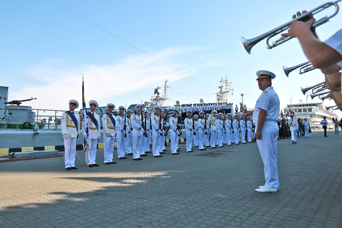 День вмс. ВМС войска. Украинские военные моряки в Одессе. С днем ВМС. ВМС войска России.