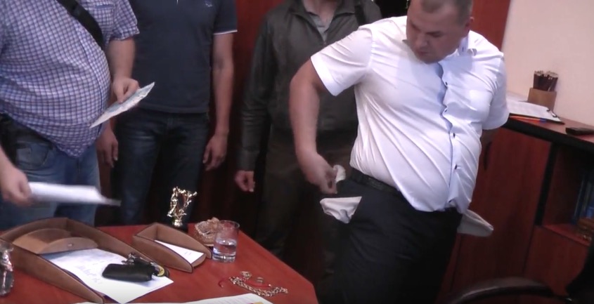 скриншот с видео