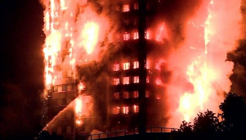 Пожар в Лондоне. Фото: dailymail.co.uk