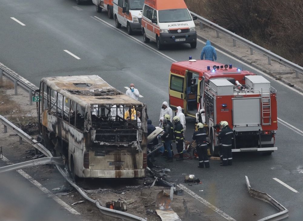 В жуткой аварии с автобусом в Болгарии погибла семья из 11 человек