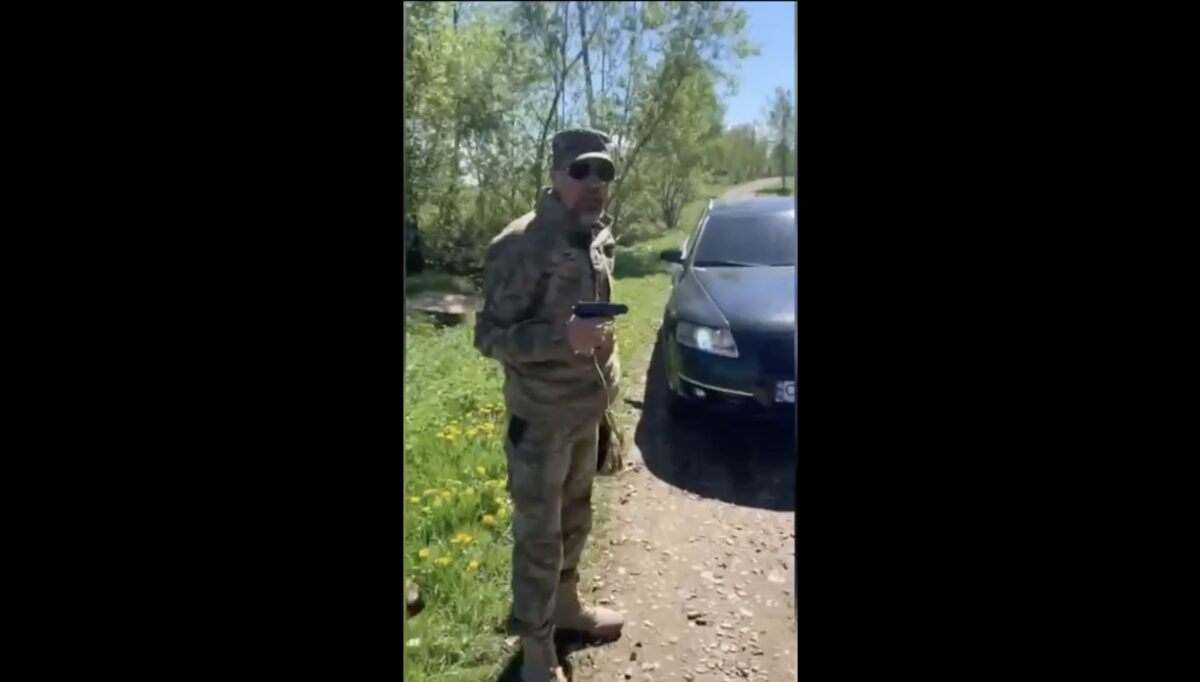 В Черновицкой области гражданские напали на военнослужащего ТЦК, ему пришлось отстреливаться