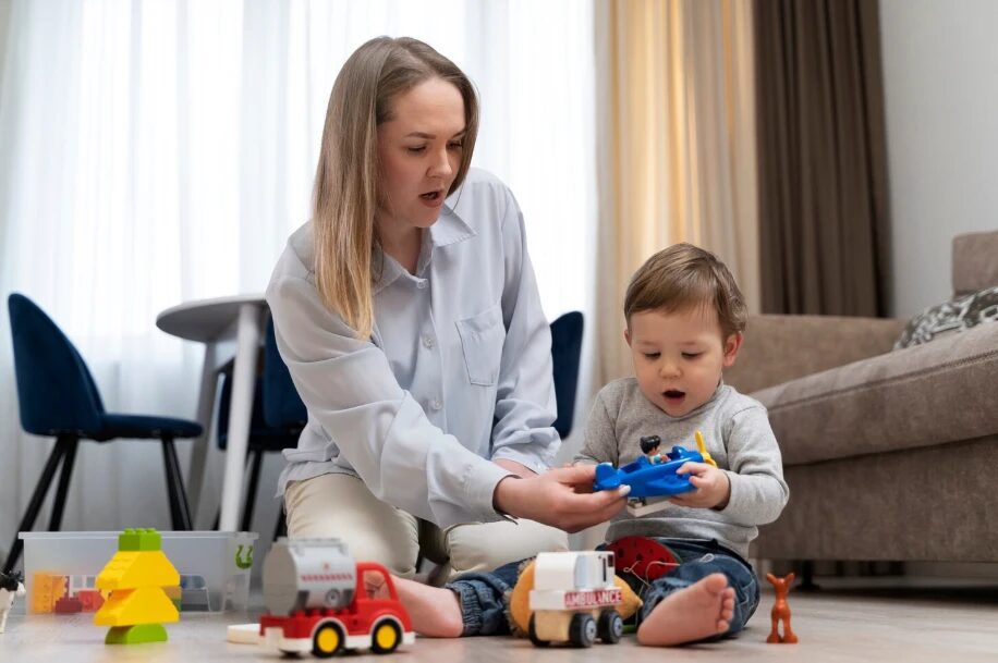 няня с ребенком